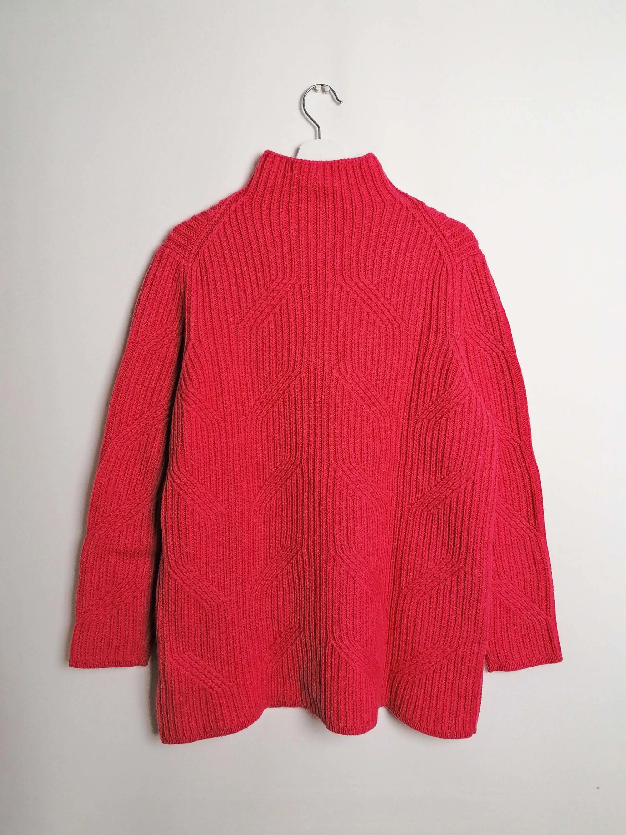 90's Virgin Wool Cable Knit Pink Sweater - size S-M