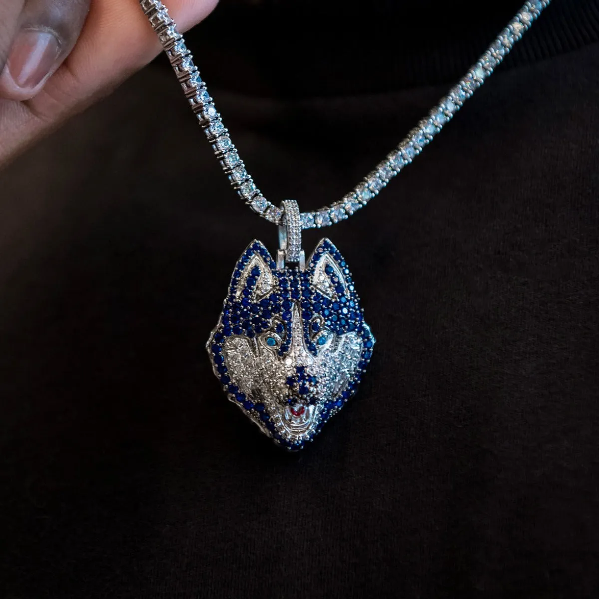 Connecticut Huskies Logo Pendant