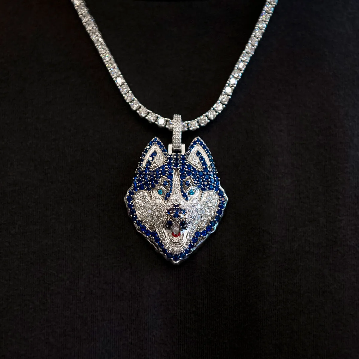 Connecticut Huskies Logo Pendant