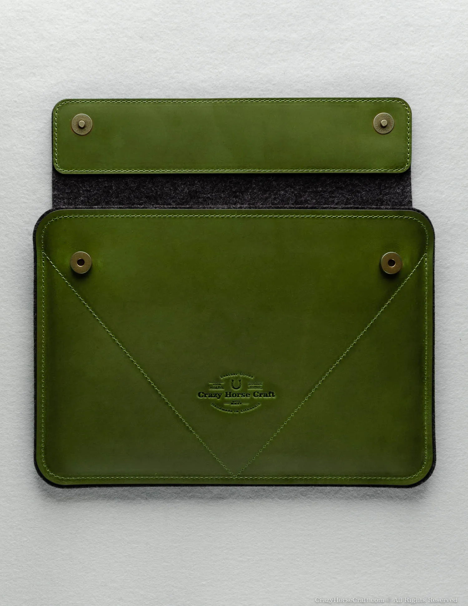 Leather MacBook Pro/Air sleeve, case | Alpine Green