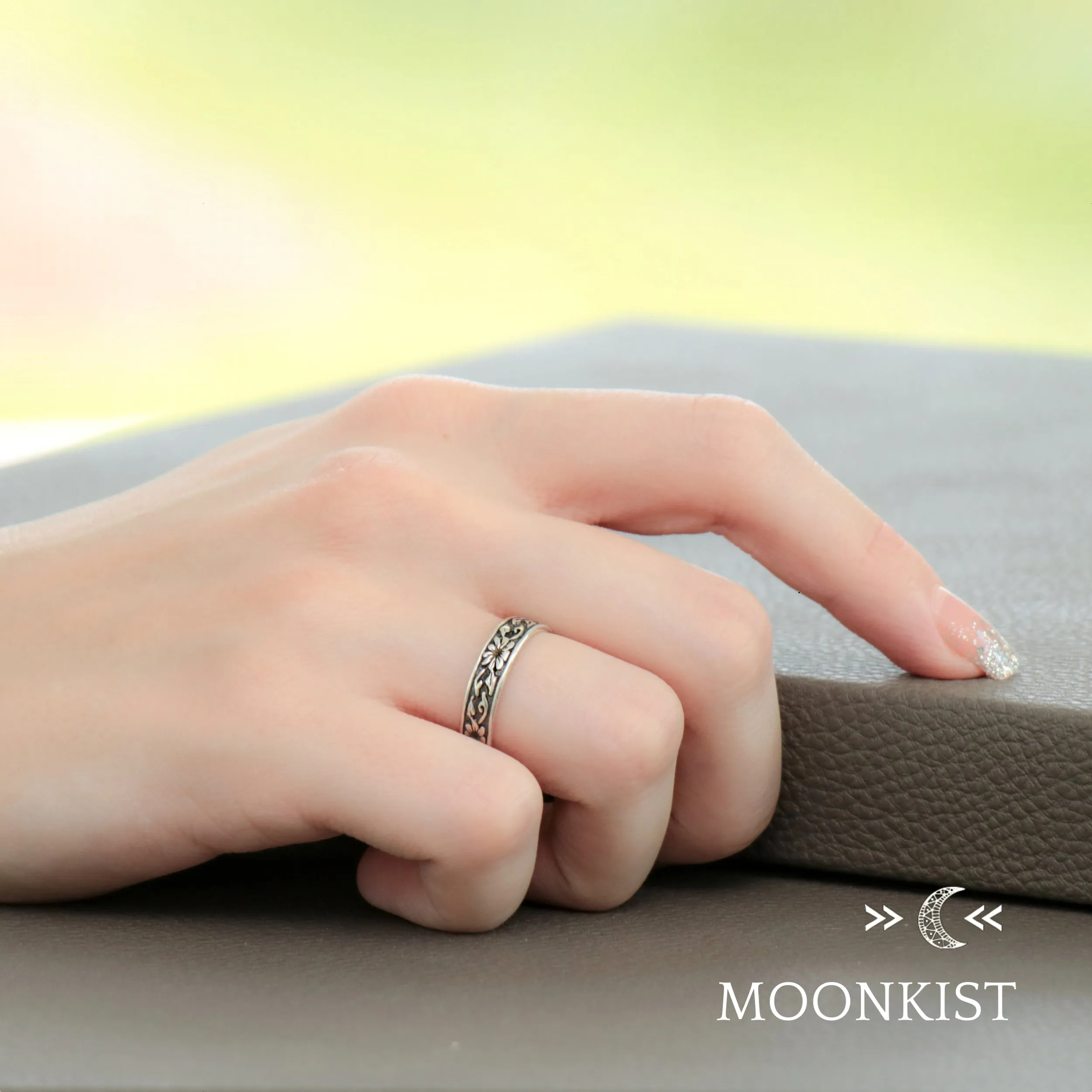 Morning Glory Flower His and Hers Wedding Band Set | Moonkist Designs