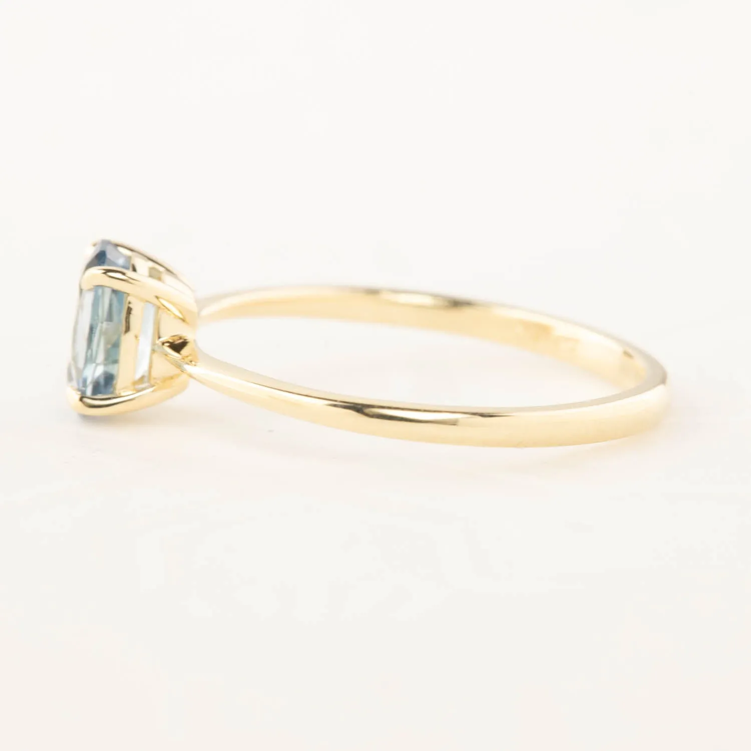 Nina Ring - 0.98ct Blue MontanaSapphire (One of a kind)