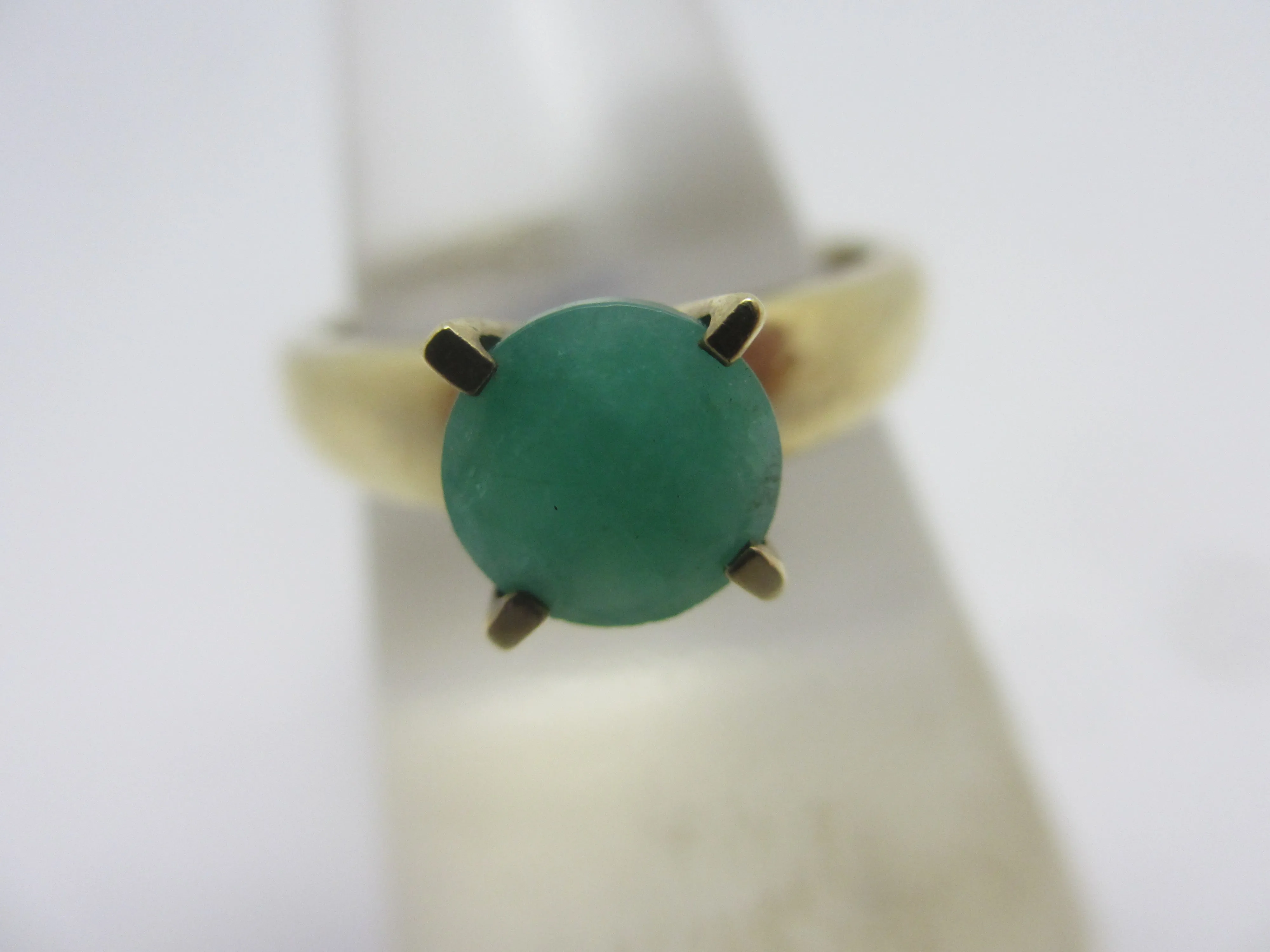 Solitaire Emerald in 9k Gold Ring Vintage c1980