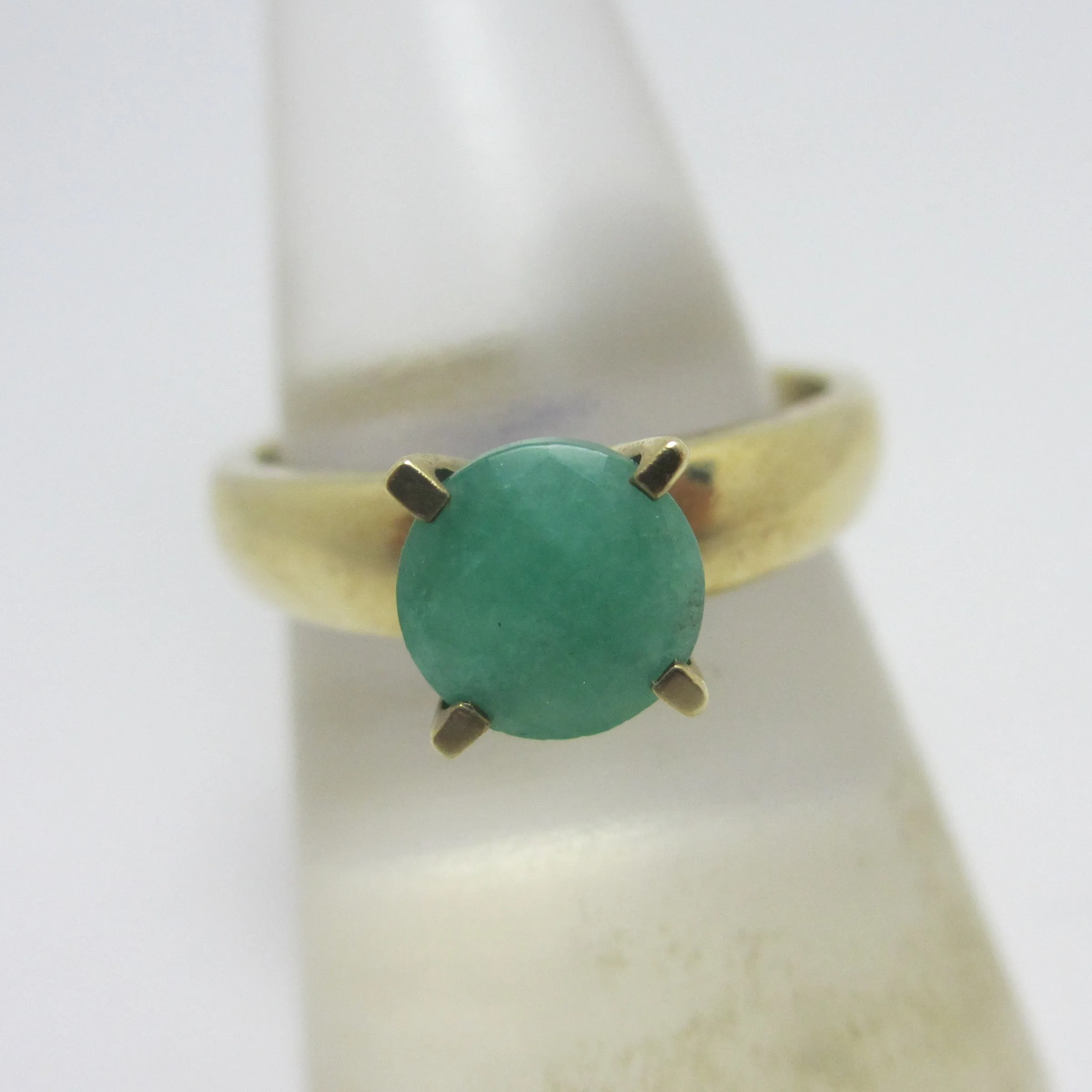 Solitaire Emerald in 9k Gold Ring Vintage c1980