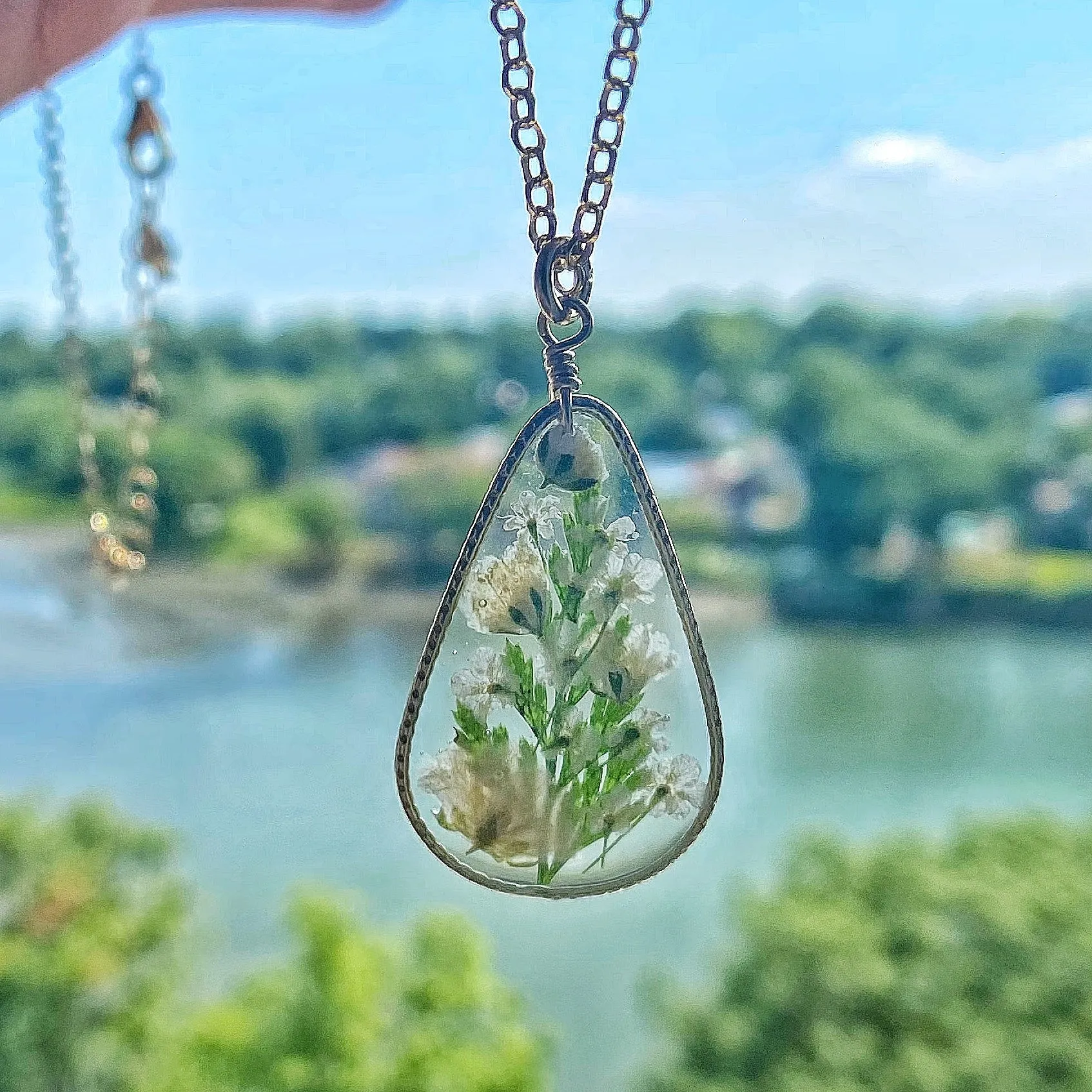 White Botanical Garden Necklace - BG59